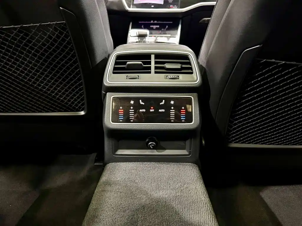 Audi A6L 2022 45 TFSI Premium Dynamic фото 22