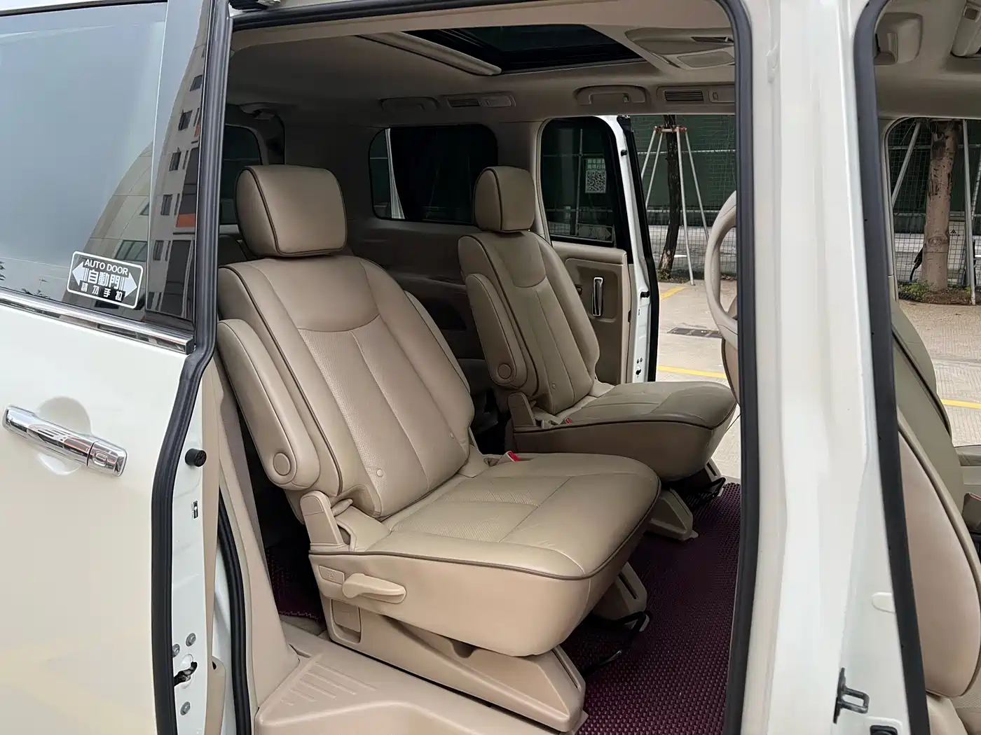 Nissan Quest 2013 3.5L SL фото 10