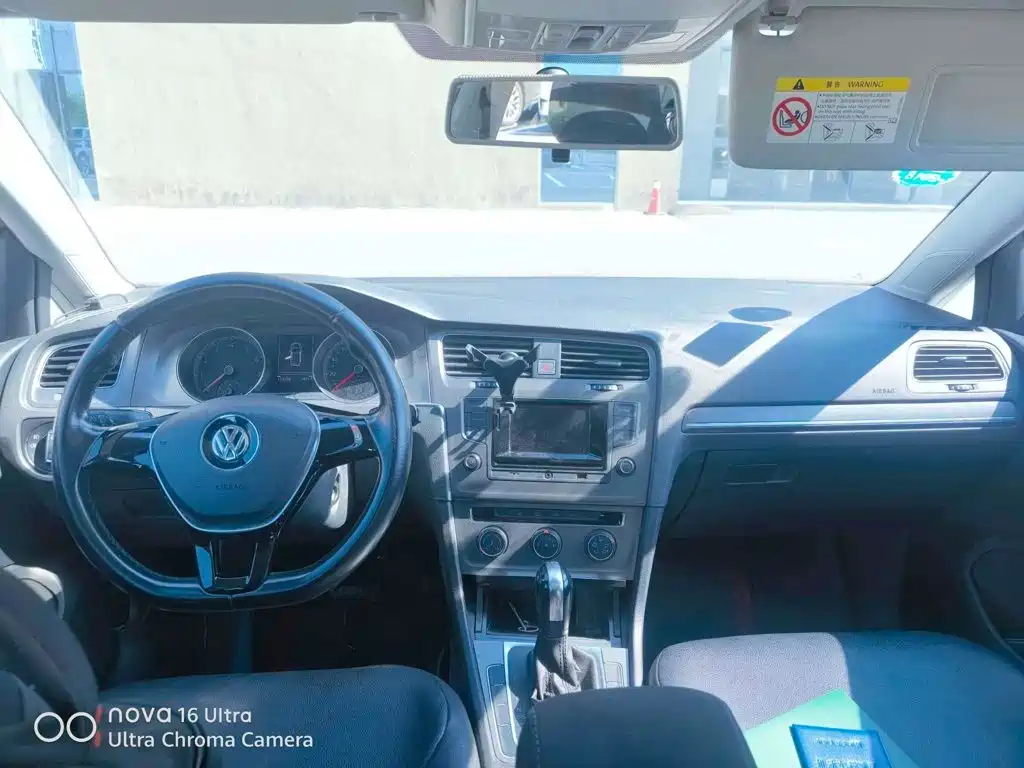 Фото 4 - Volkswagen Golf