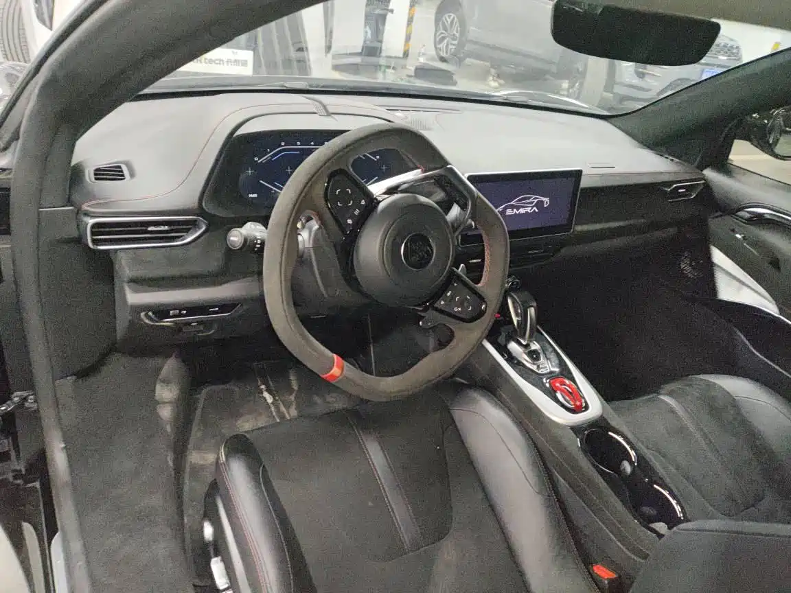 Lotus Cars EMIRA 2021 2.0T DCT First Edition фото 5