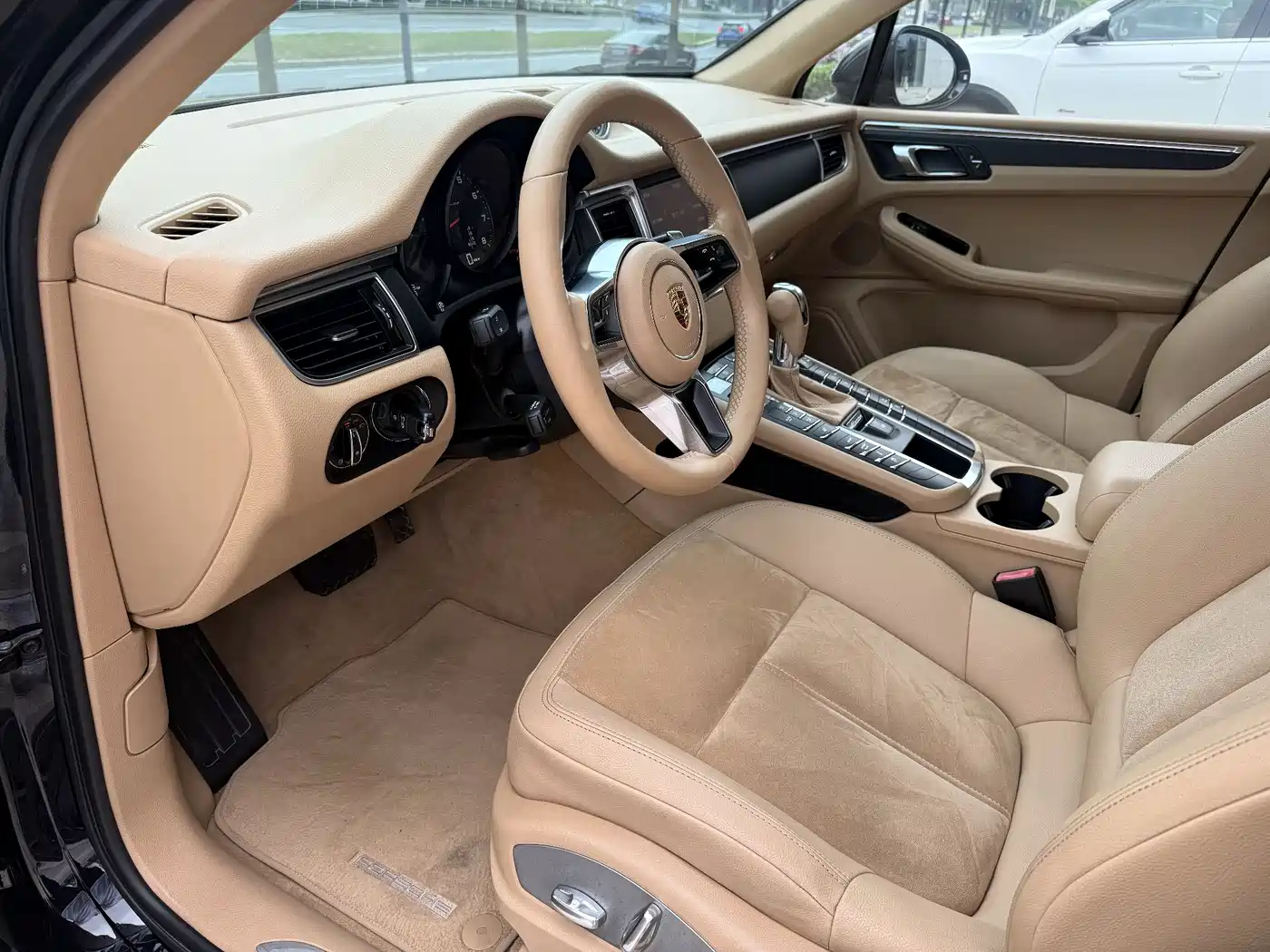 Porsche Macan 2016 Macan 2.0T фото 8