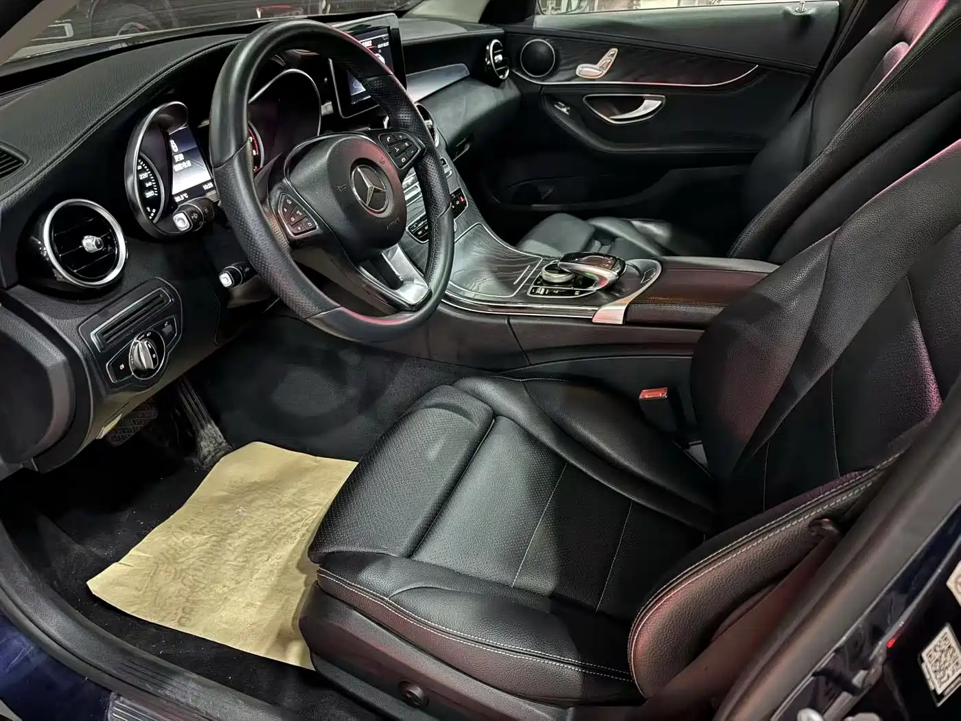 Photo 5 - Mercedes-Benz C-Class