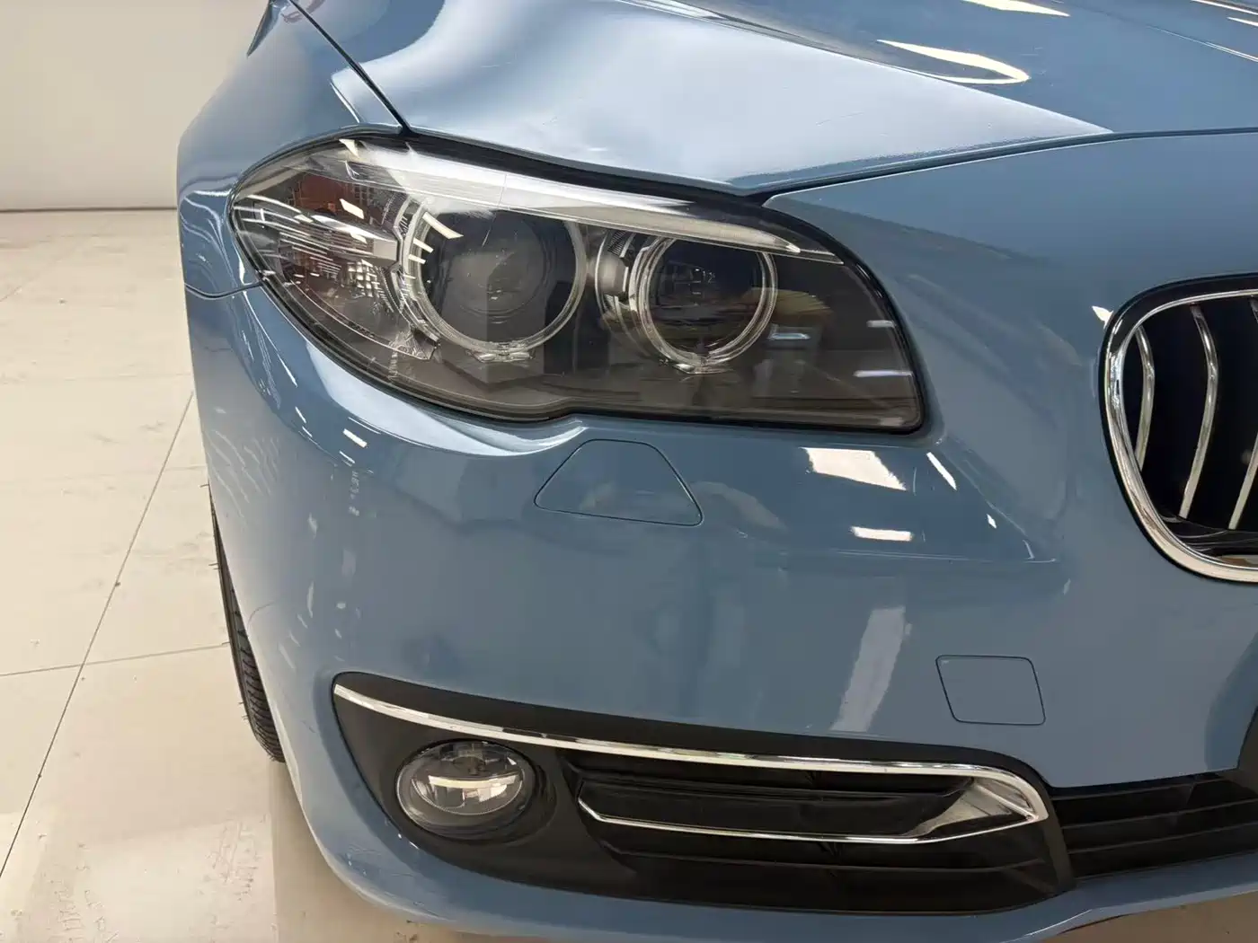 BMW 5 Series 2014 525Li Luxury Design Package фото 10