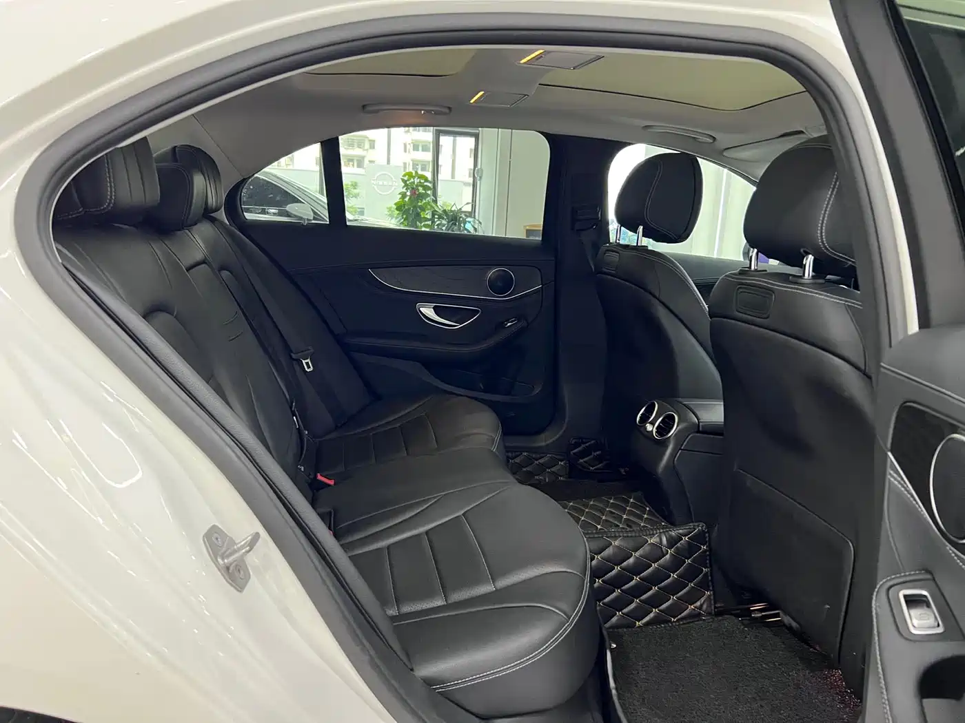 Mercedes-Benz C-Class 2017 C 200 L Sport фото 12