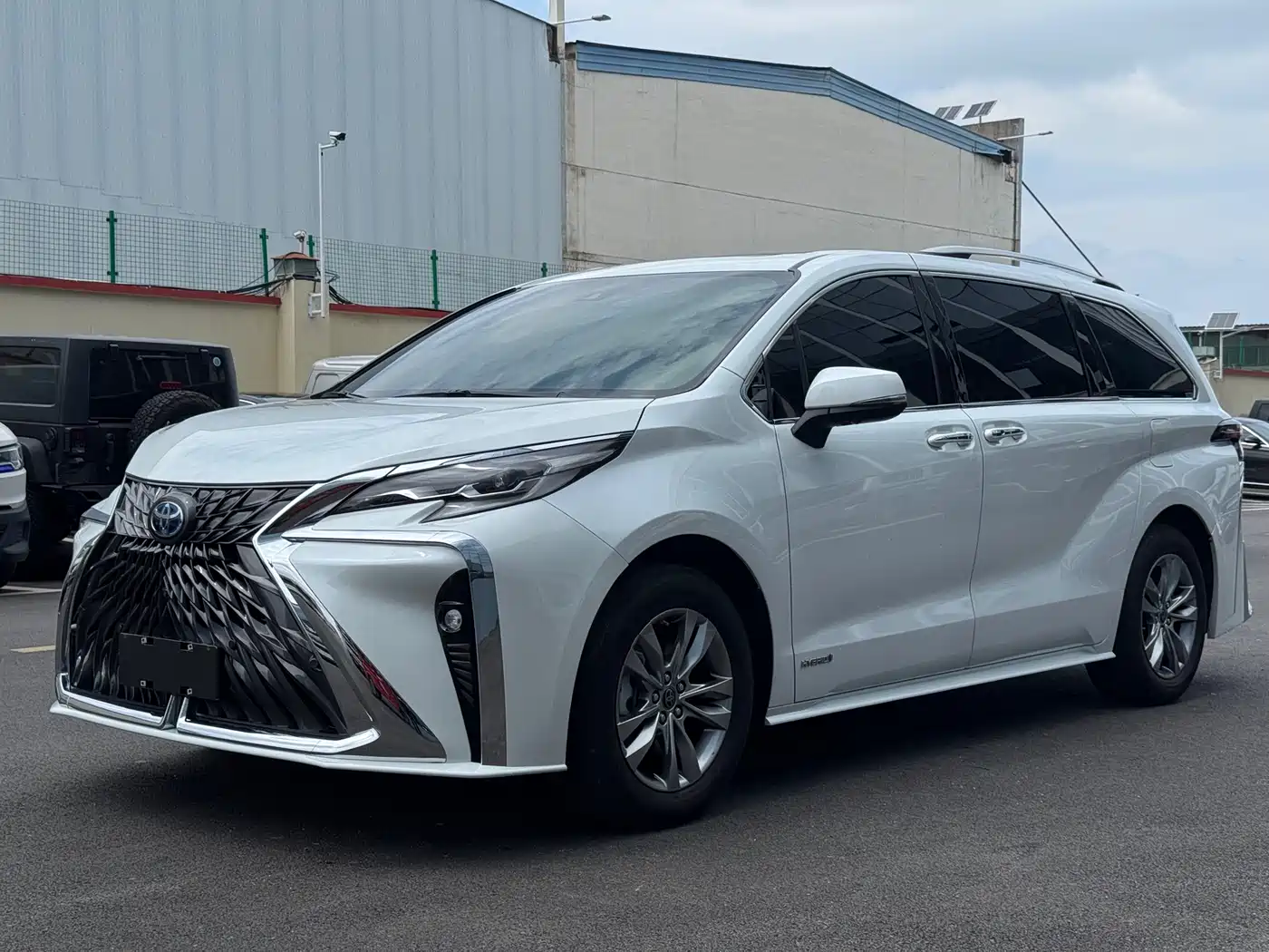 Toyota Sienna 2023 2.5L Hybrid Comfort Edition