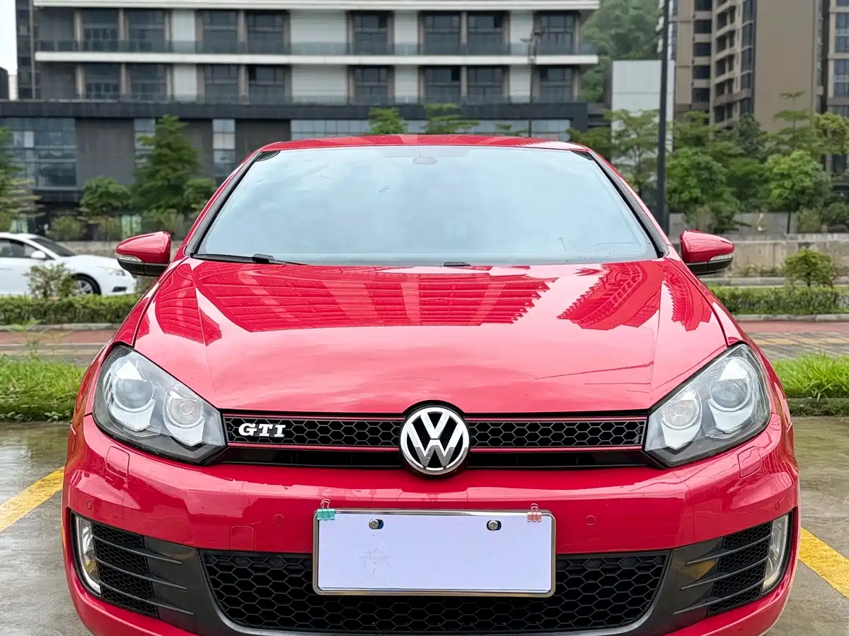 Volkswagen Golf GTI 2012 2.0TSI GTI фото 2