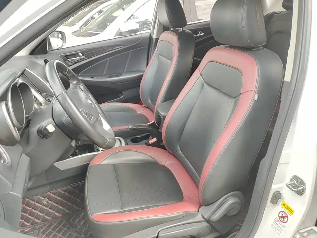 صورة 15 - Changan Eado XT