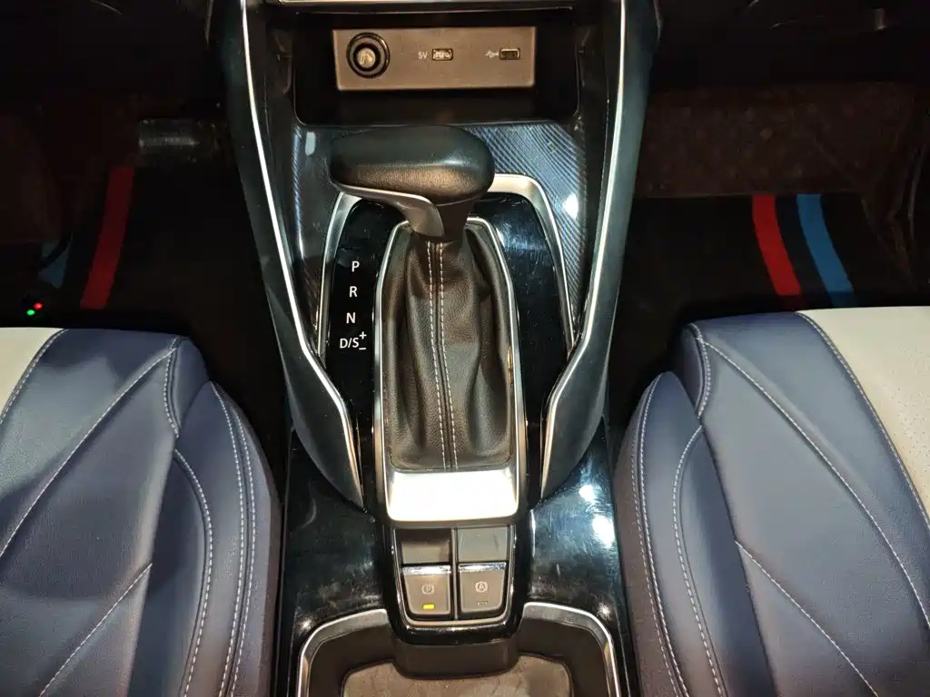 SAIC Maxus Maxus G50 2019 2019 1.5T Automatic Luxury Edition China VI