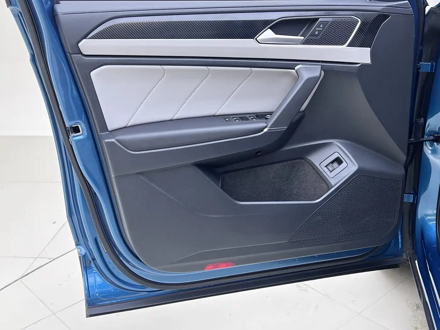 Volkswagen Tayron 2023 280TSI 2WD Luxury Plus Advanced Edition фото 15