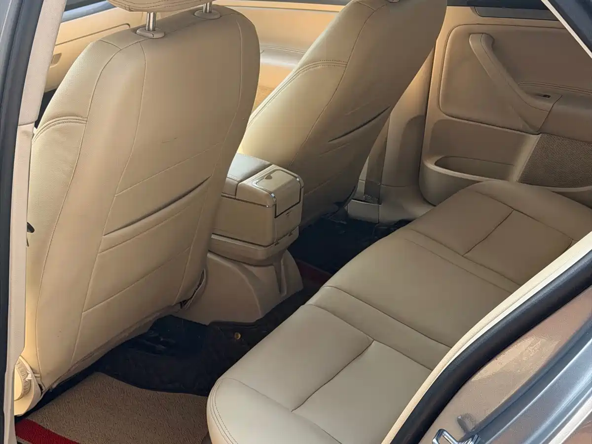 Volkswagen Sagitar 2011 2011 1.6L Auto Comfort