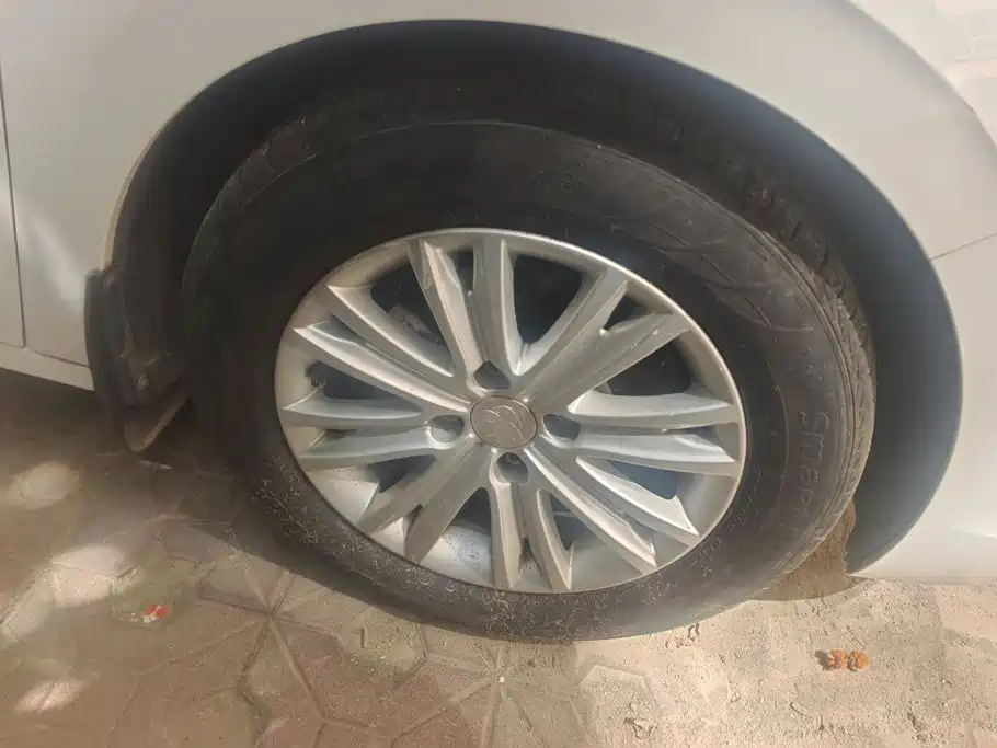 Peugeot 301 2019 2018 1.6L Manual Comfort Edition