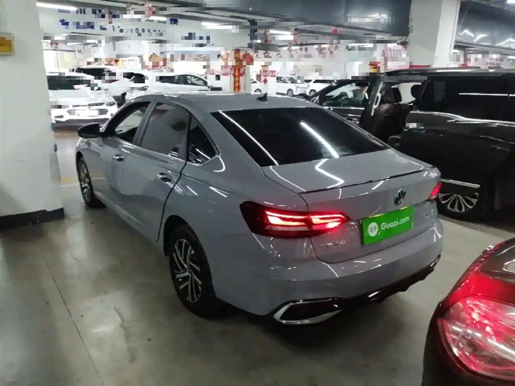Volkswagen Lavida 2023 300TSI DSG Starlight Full Comfort Edition фото 5
