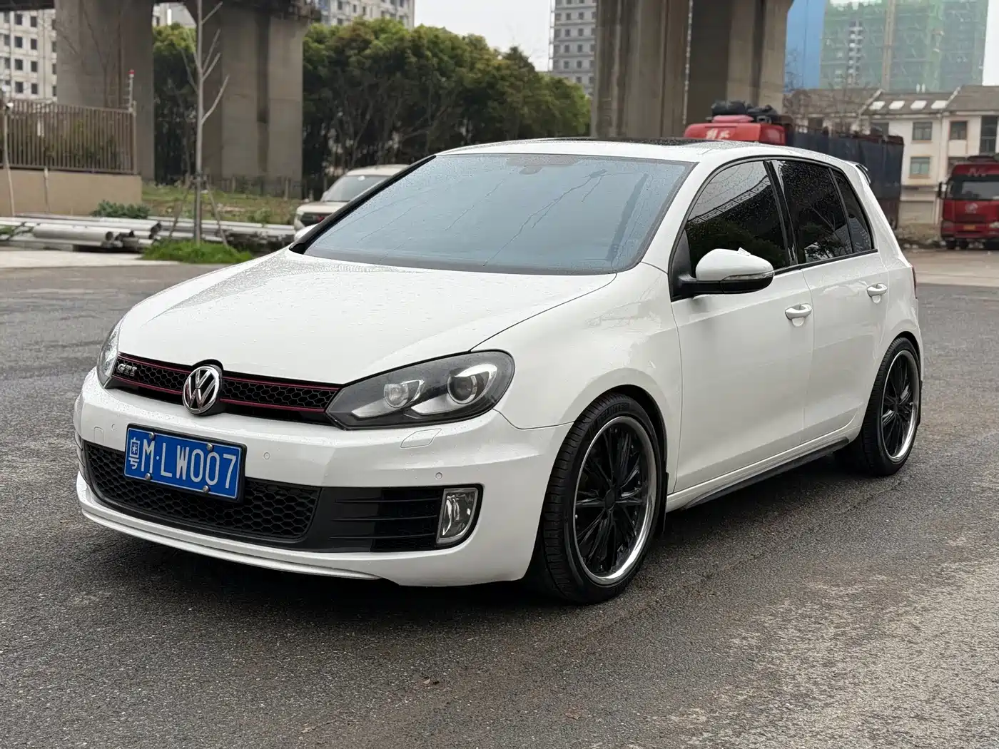 Volkswagen Golf GTI 2012 2.0TSI GTI фото 3