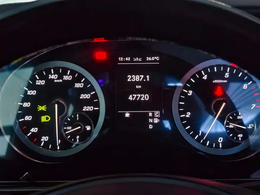 MERCEDES-BENZ VITO