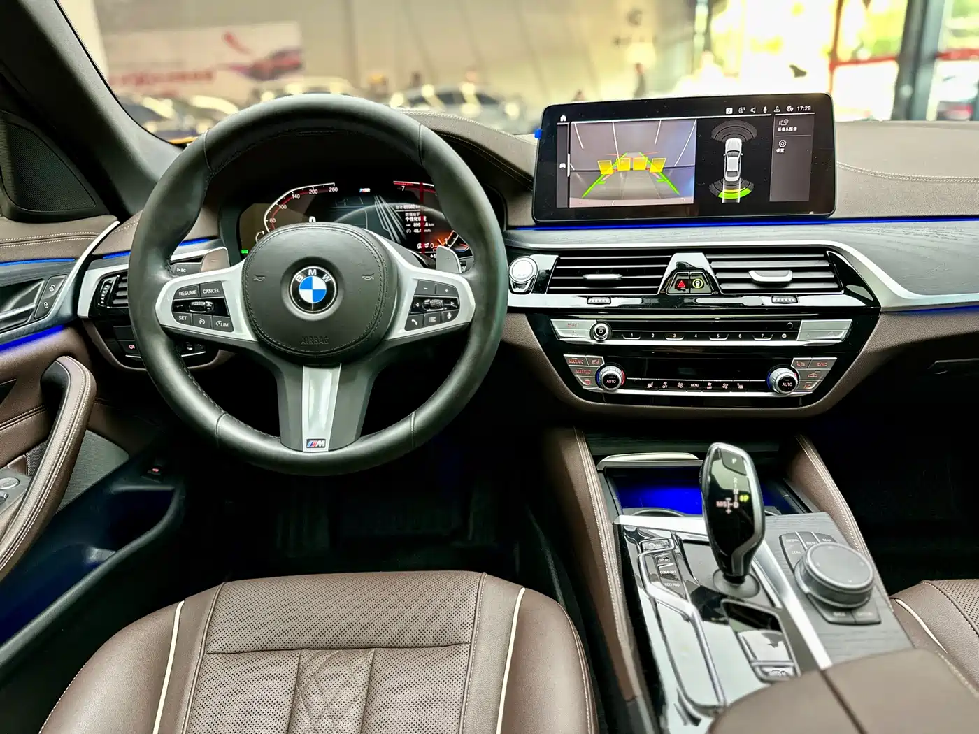 BMW 5 Series 2022 Model Second Facelift 530Li Leading M Sport Package фото 6
