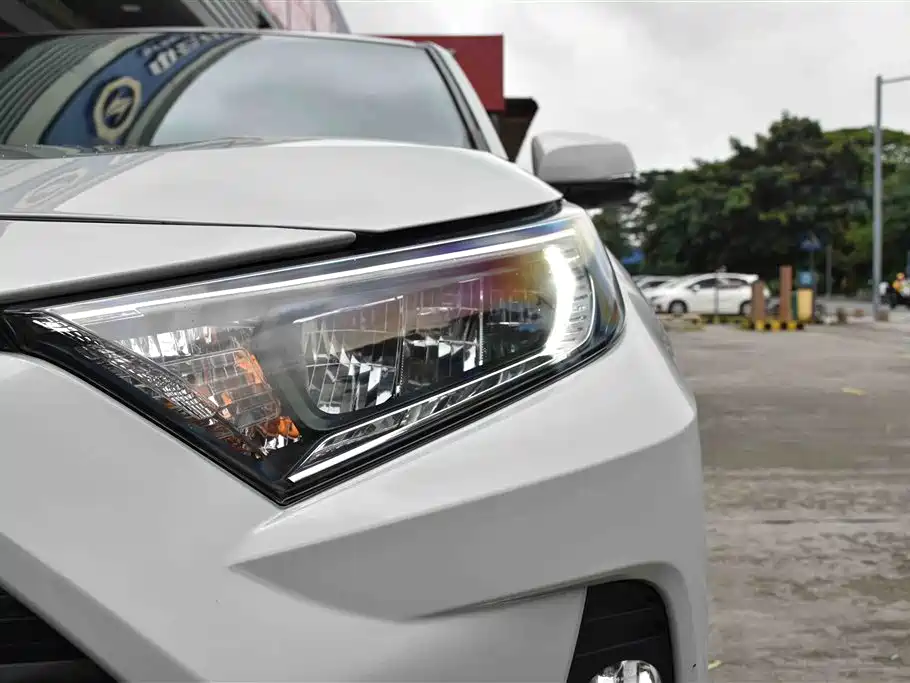 Toyota RAV4 Rongfang 2022 2.0L CVT 2WD Trend Plus Edition фото 17