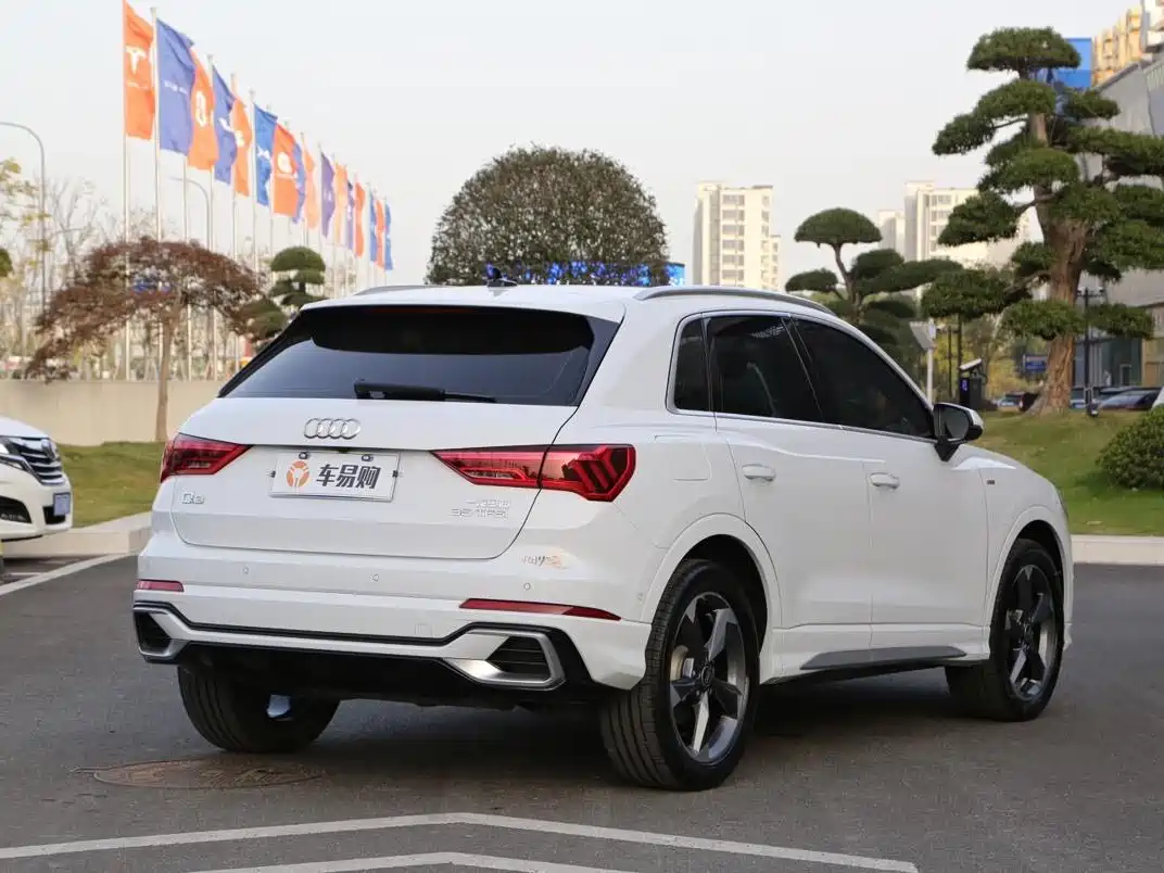 Audi Q3 2024 35 TFSI Fashion Sport фото 18
