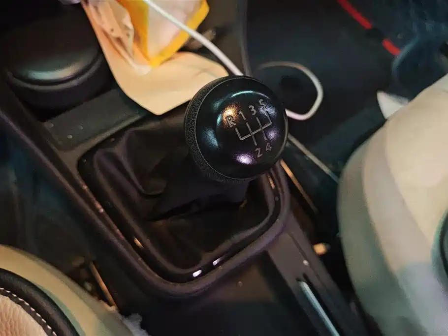 Volkswagen Jetta 2015 Quality Edition 1.4L Manual Fashion фото 16