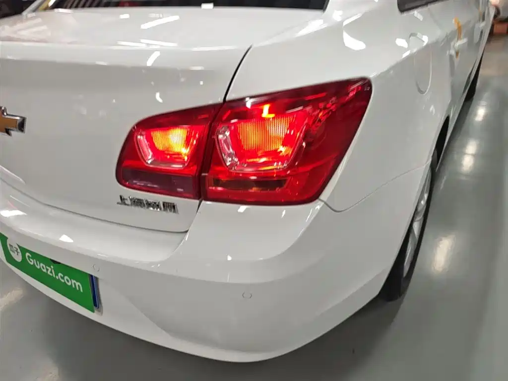 Chevrolet Cruze 2015 1.5L Classic SE AT фото 8