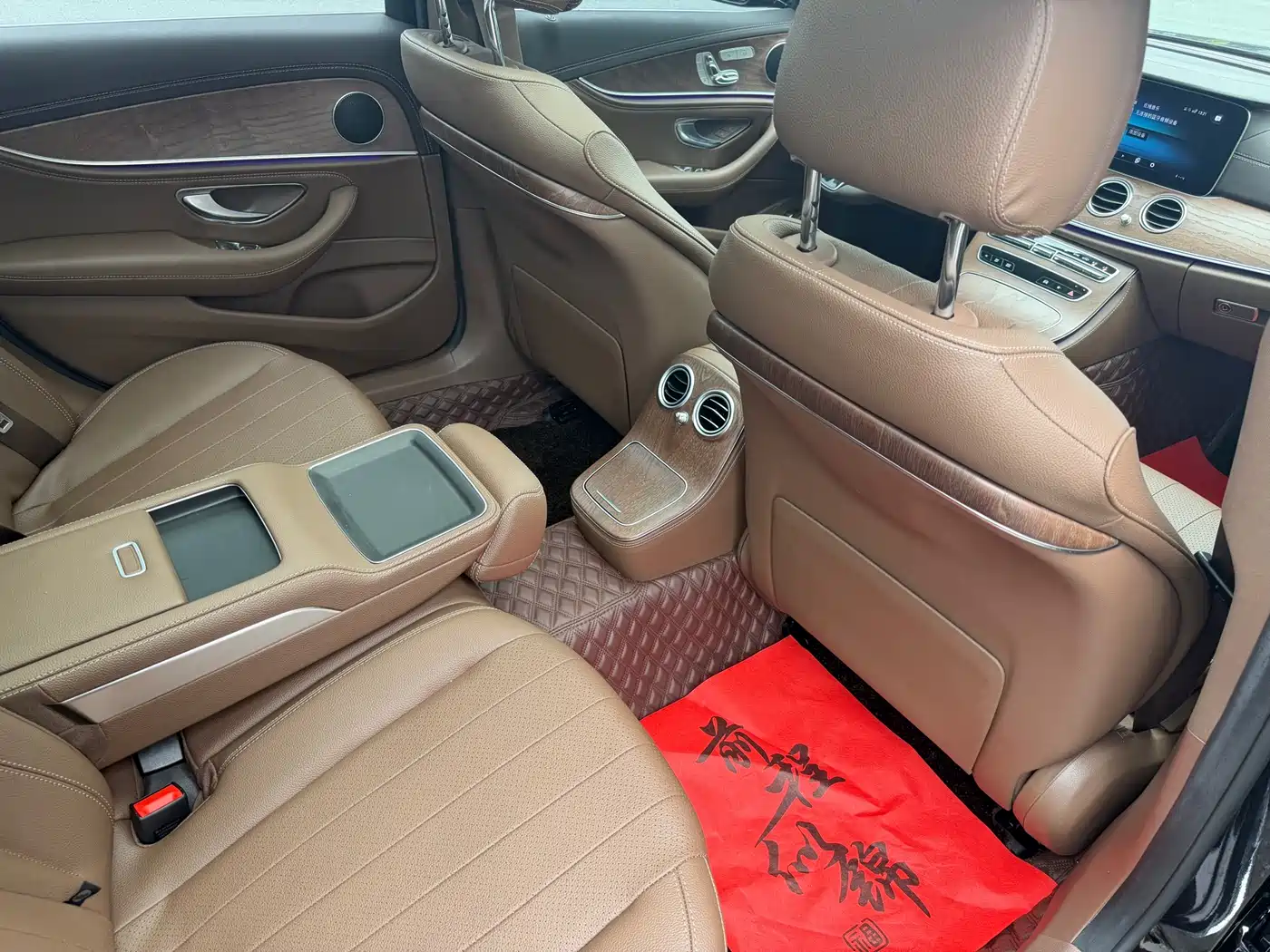 Mercedes-Benz E-Class 2023 E 300 L Fashion фото 13