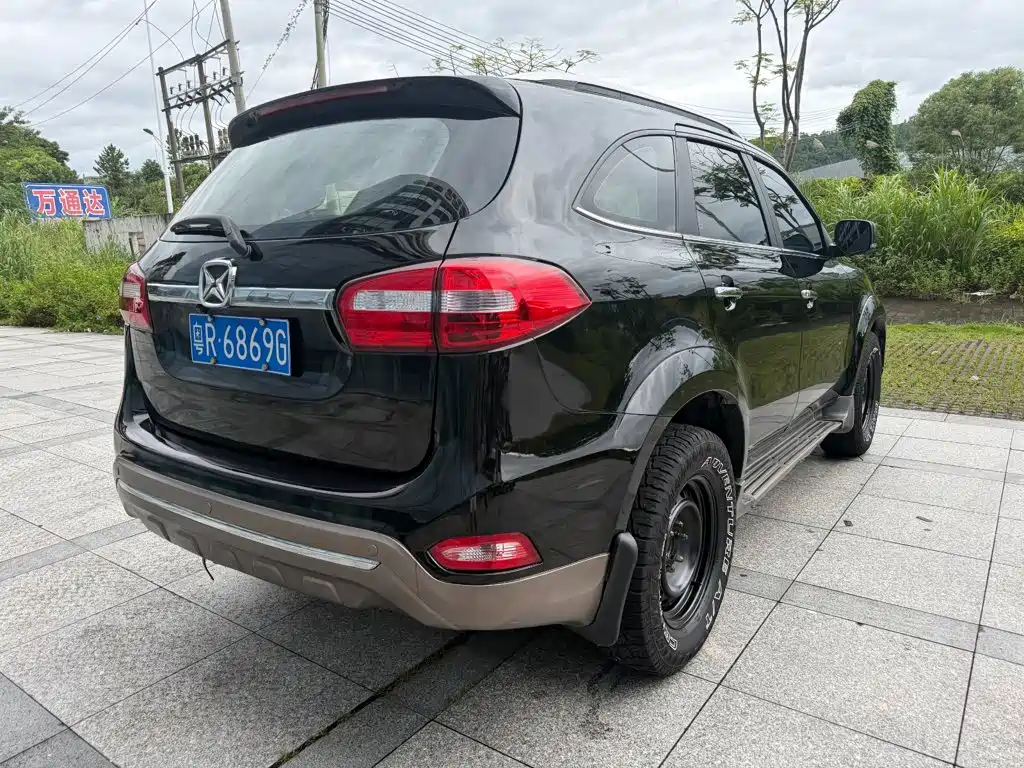 Jiangling Yusheng S350 2014 2013 2.4T Automatic 4WD Diesel Super Luxury 7-Seater