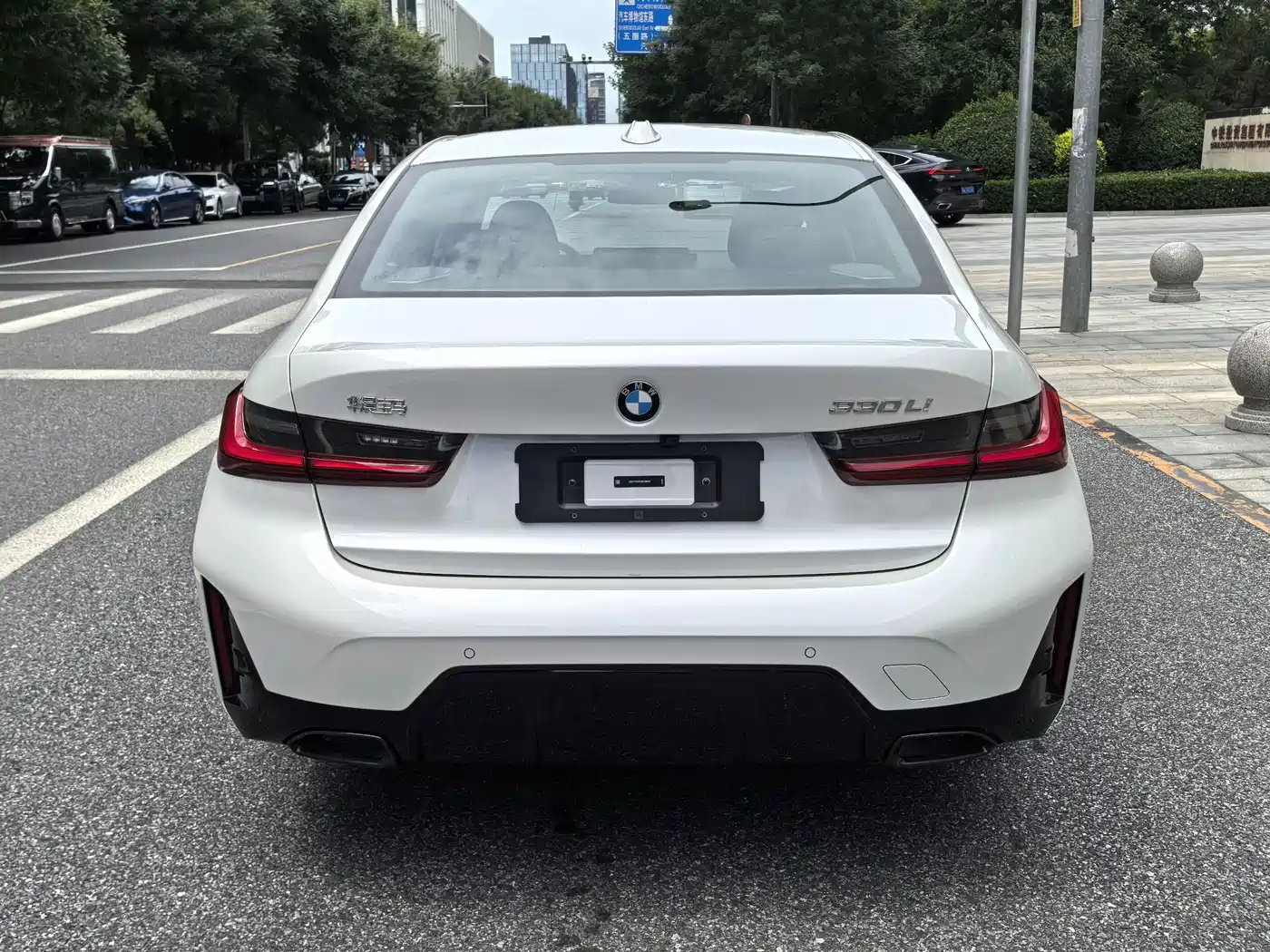 BMW 3 Series 2026 2026 330Li M Sport Shadowline Package