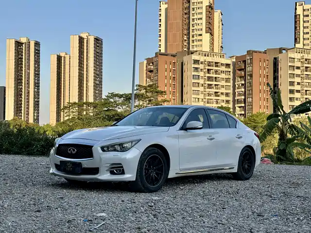 INFINITI Q50L