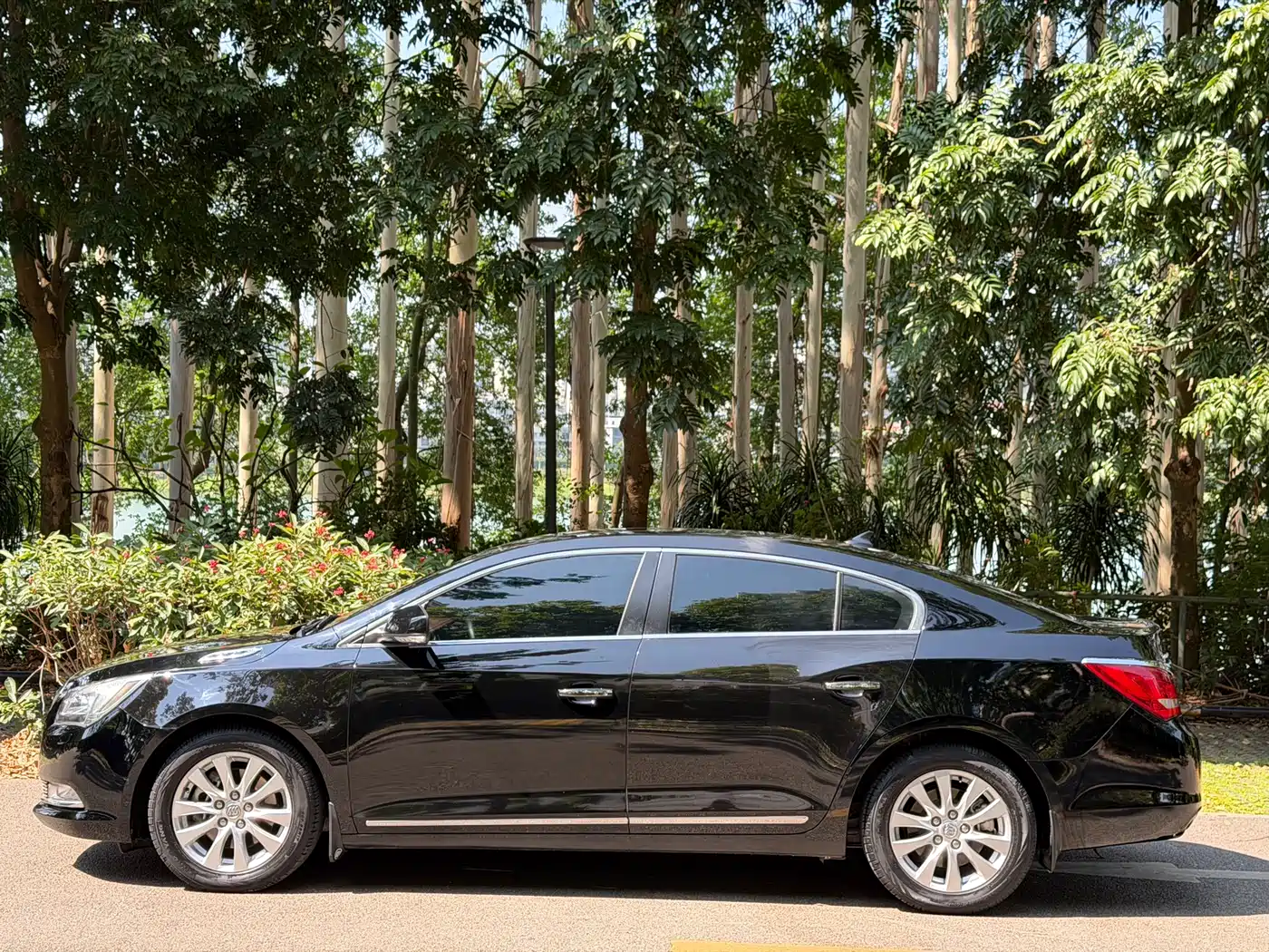 Buick LaCrosse 2013 2.4L SIDI Elite Comfort фото 2
