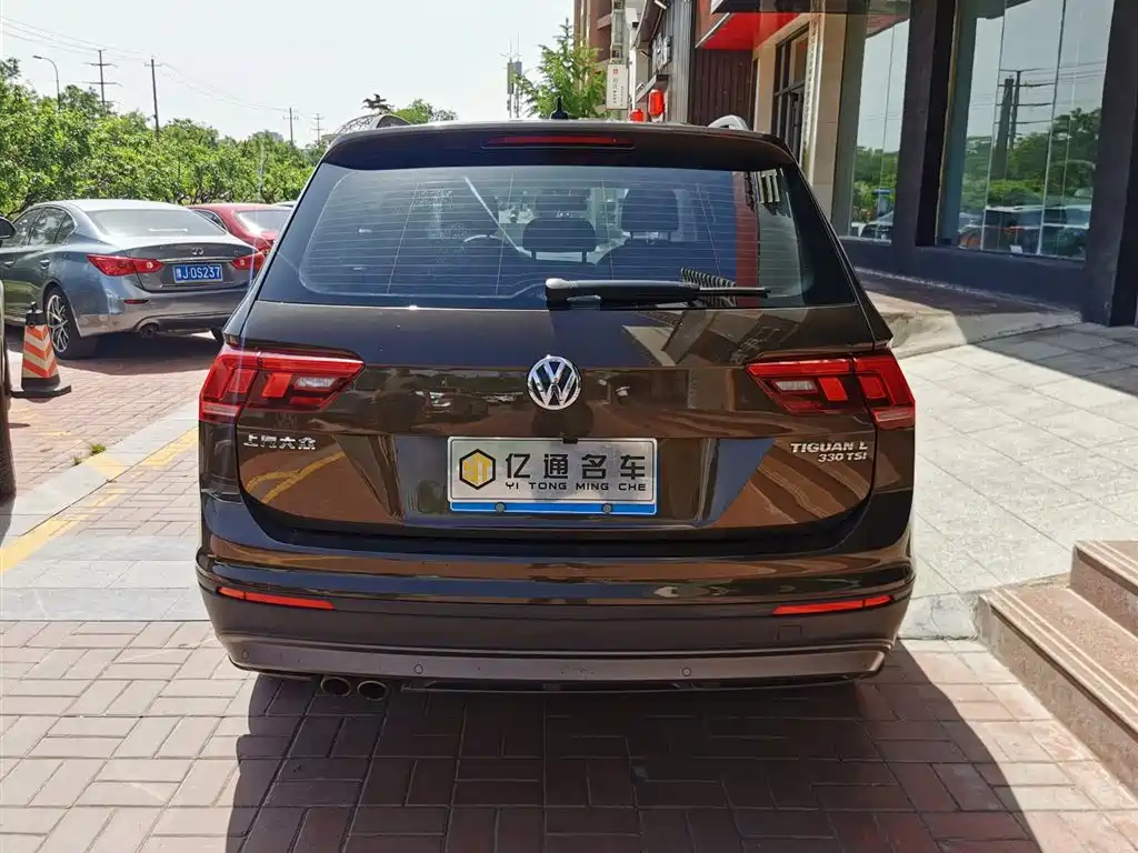 Volkswagen Tiguan L 2017 330TSI Automatic 2WD Trend Edition фото 15