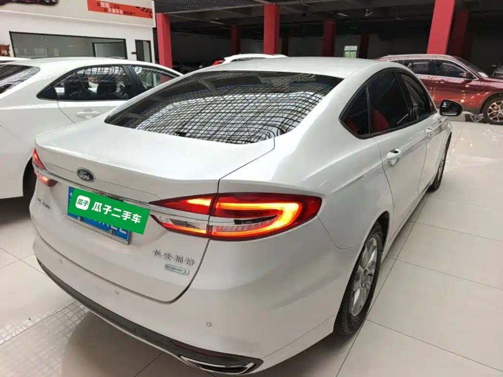 Фото 7 - Ford Mondeo