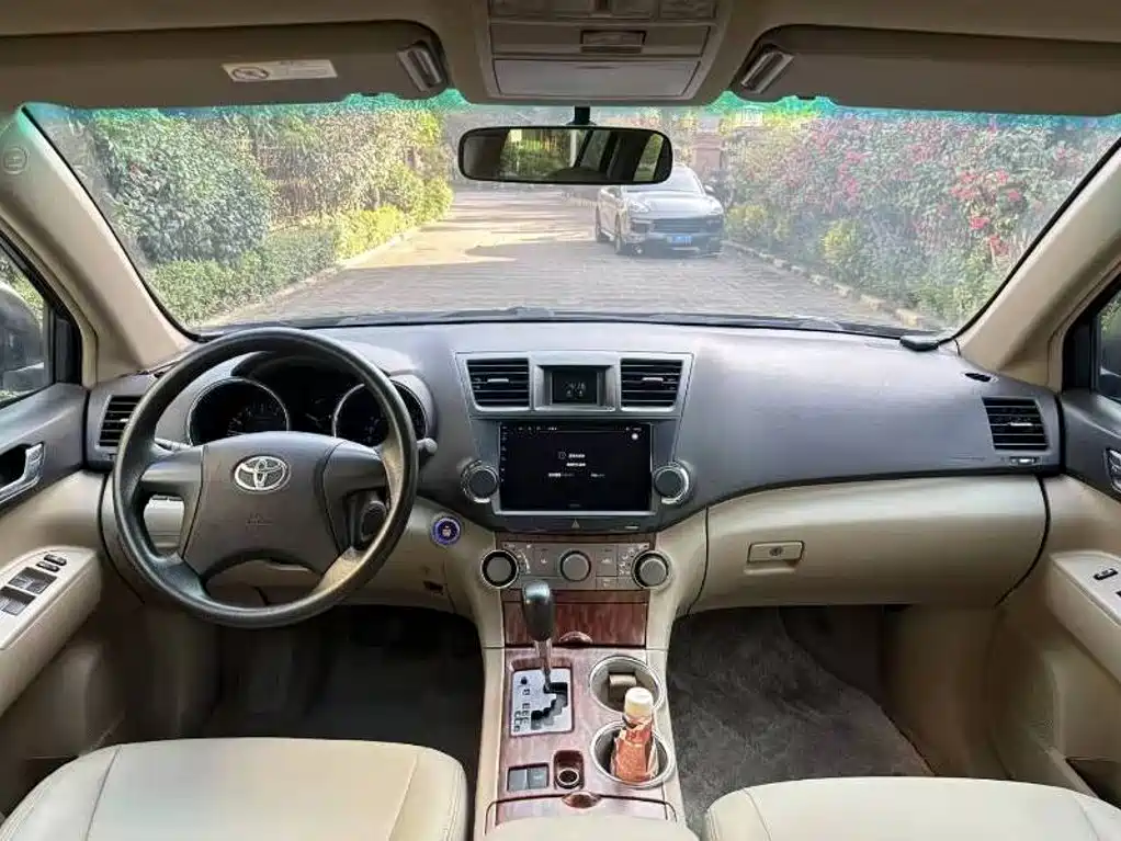 Toyota Highlander 2010 2009 2.7L 2WD 7-seater Elite Edition