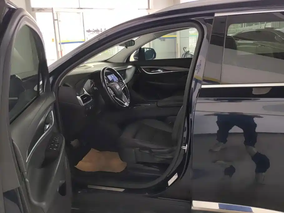 Фото 9 - Buick Enclave