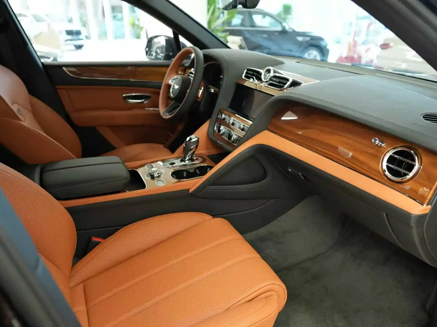 Bentley Bentayga 2025 2024 4.0T V8 Long Wheelbase