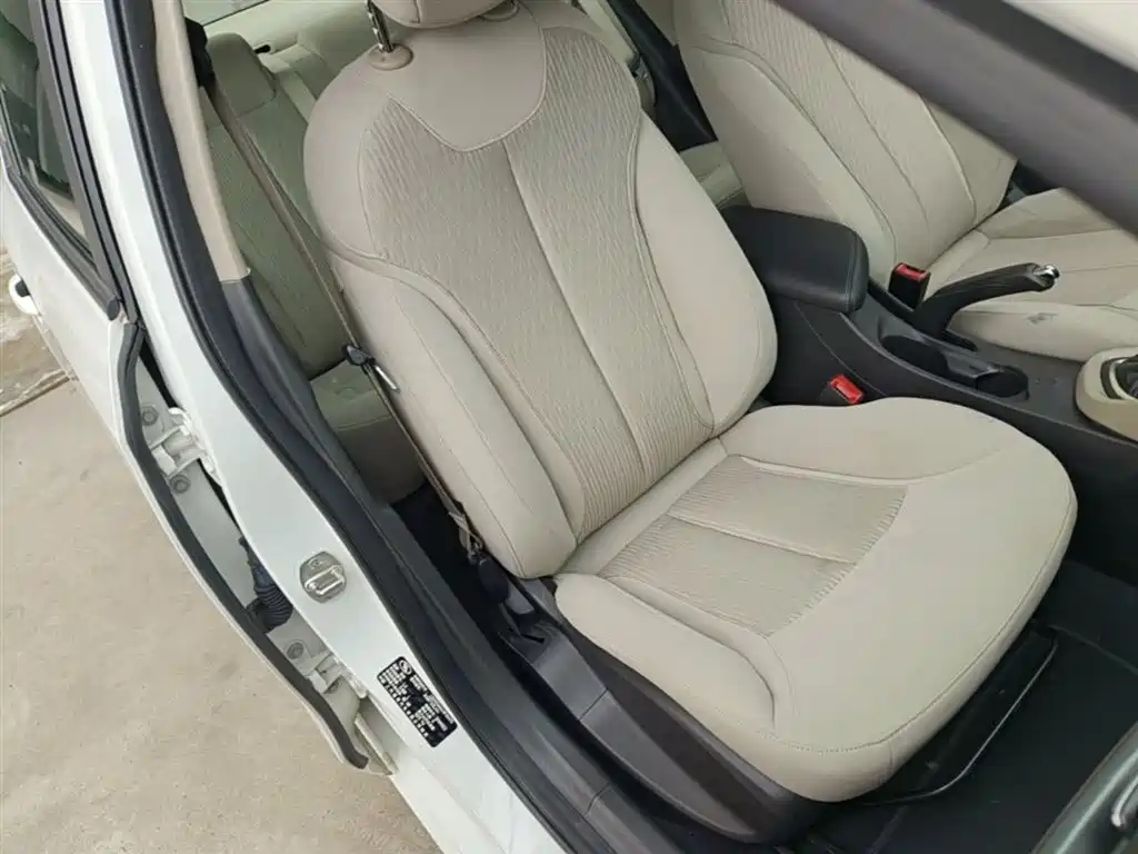Buick Excelle 2018 15T DCT Progressive (China V) фото 25