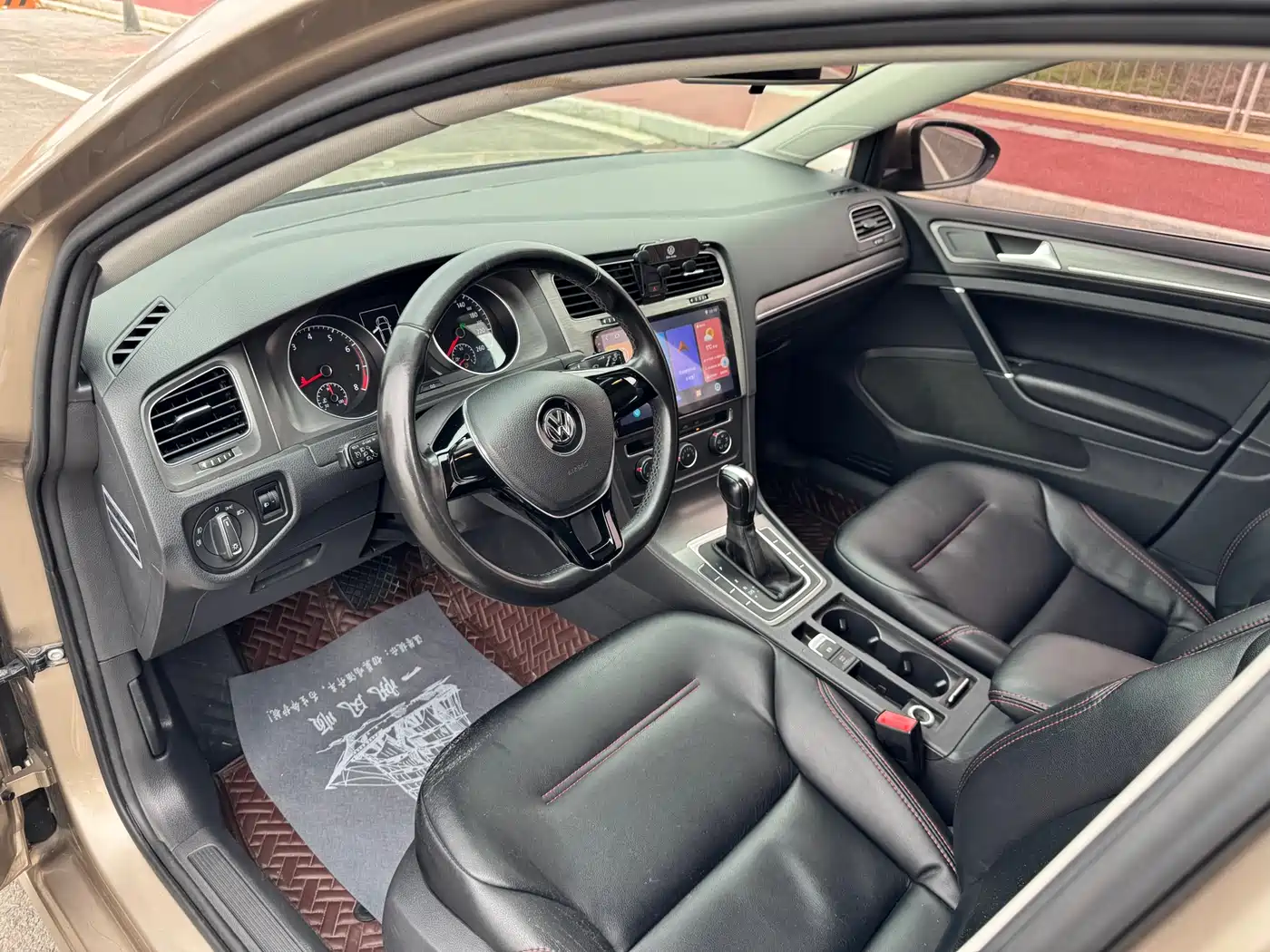 Volkswagen Golf 2016 1.6L Automatic Comfort фото 27