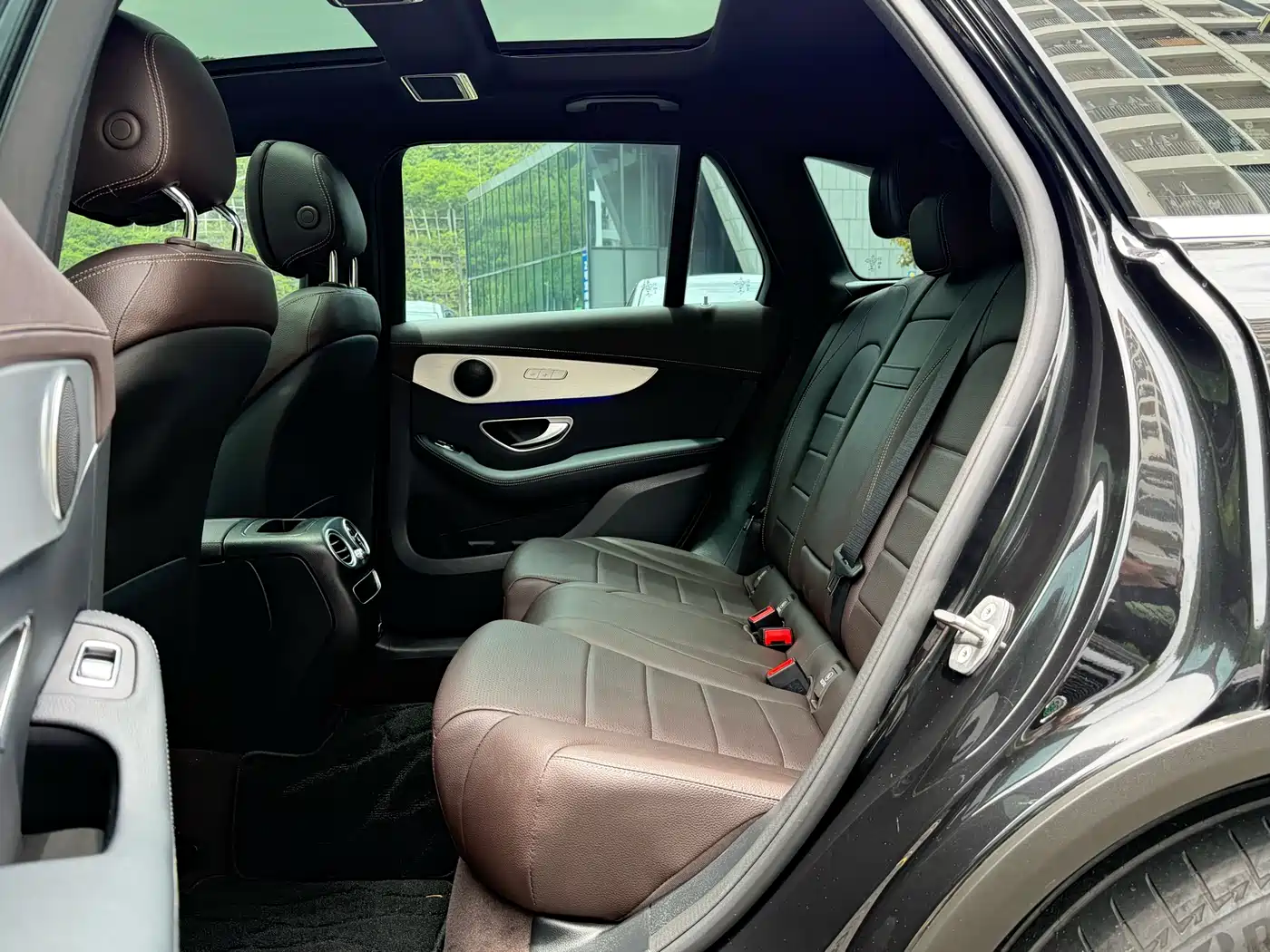 Mercedes-Benz GLC 2022 Facelift GLC 260 L 4MATIC Dynamic фото 9
