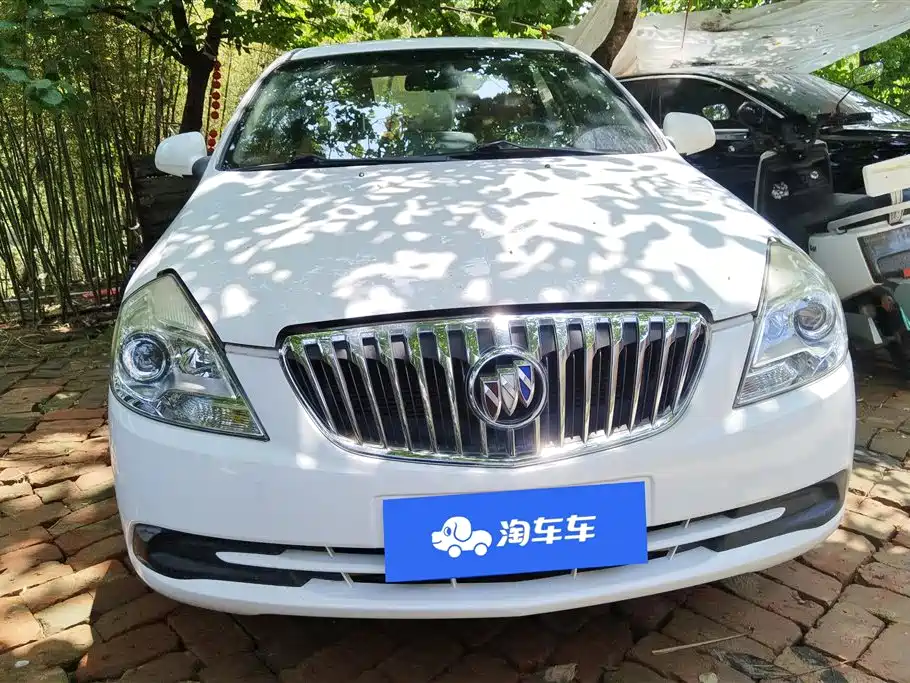 Buick Excelle 2015 1.5L Manual Classic фото 2