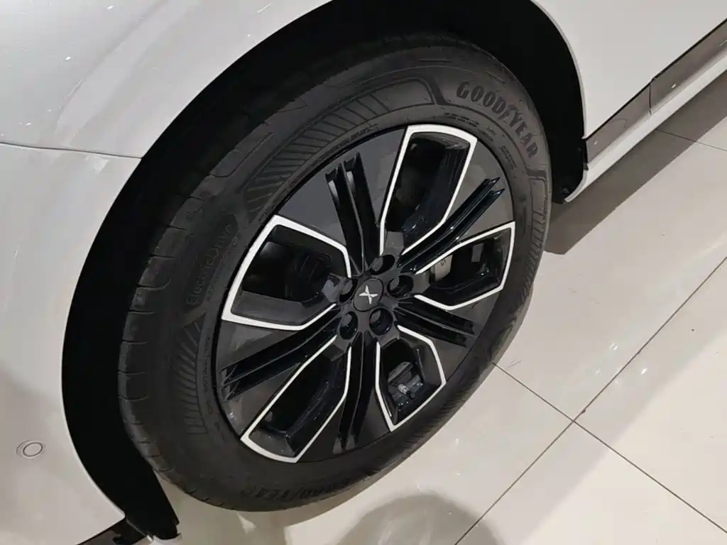 Фото 23 - XPeng G9