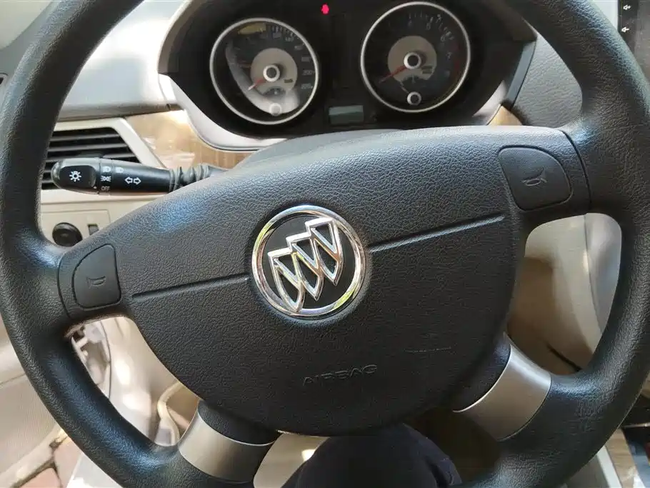 Buick Excelle 2015 1.5L Manual Classic фото 15