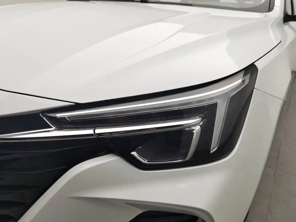 Roewe i6 MAX EV 2026 2022 EV 500 Sunroof Premium