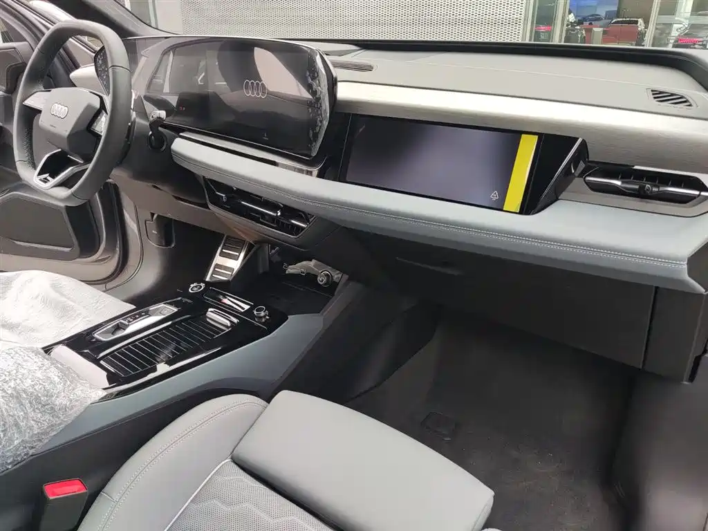 Audi Q6L e-tron 2025 Extended Range Edition фото 8