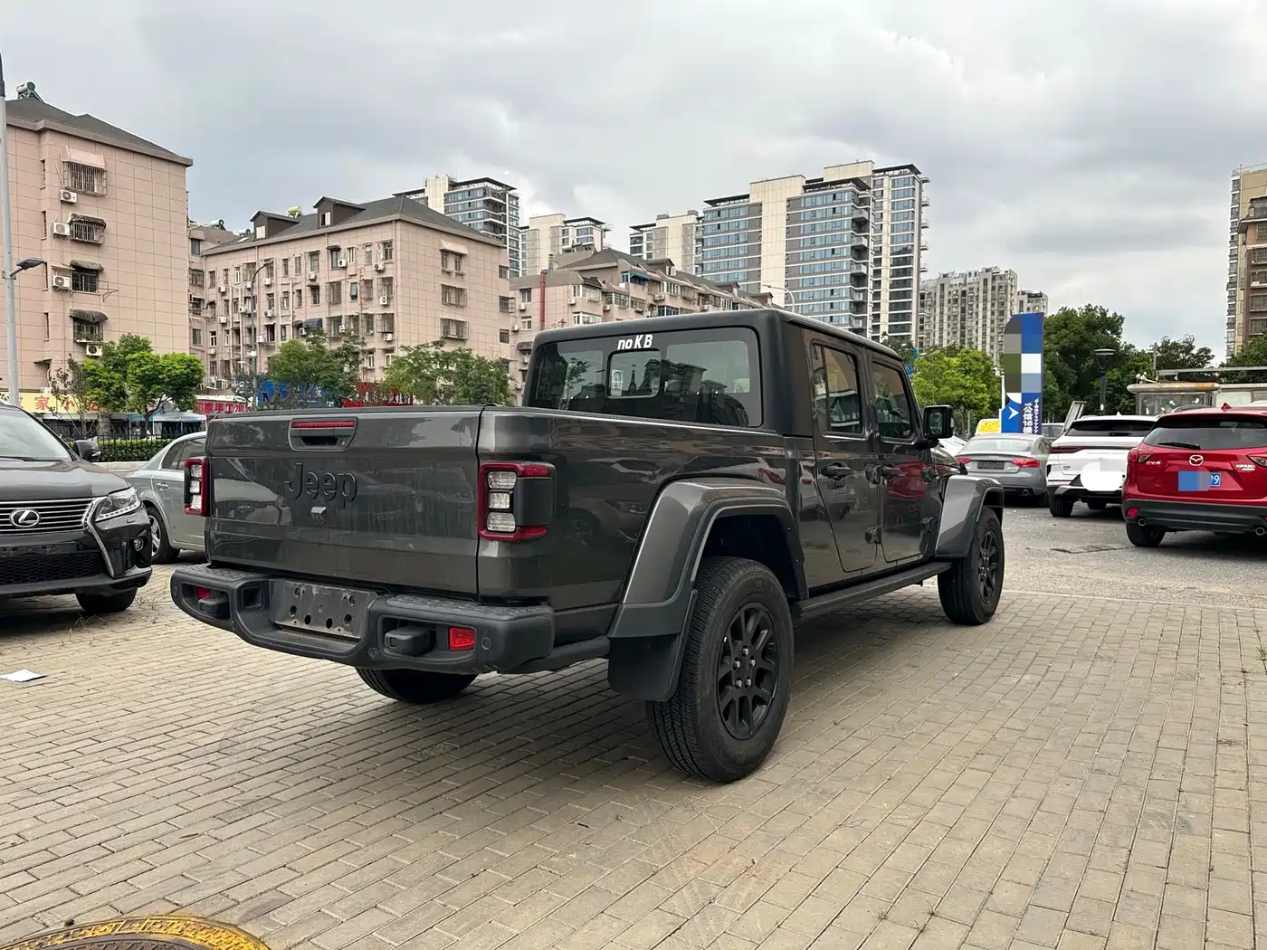 Jeep Gladiator 2024 2023 3.6L Overland