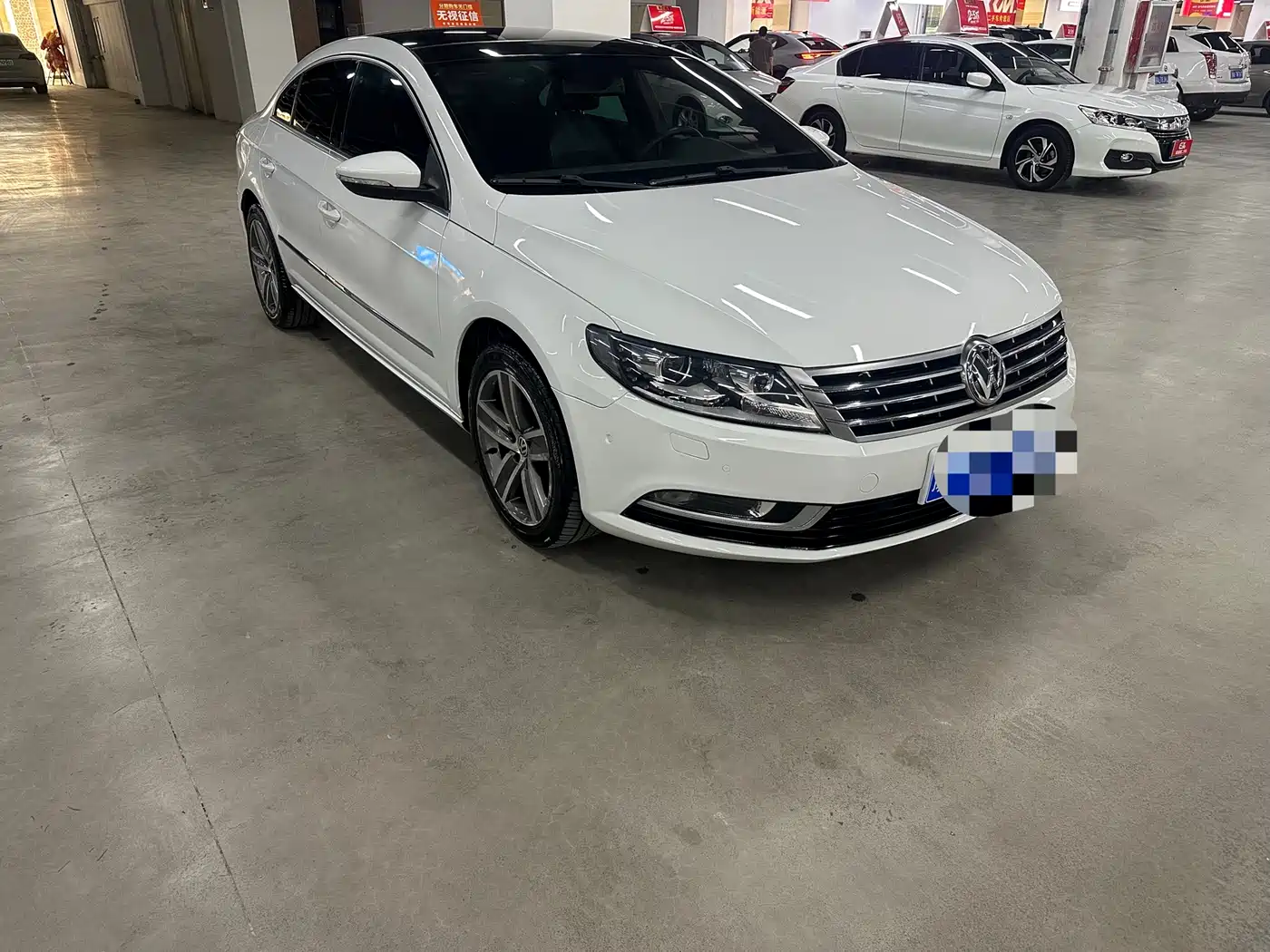 Volkswagen FAW-Volkswagen CC 2015 1.8TSI Luxury фото 2