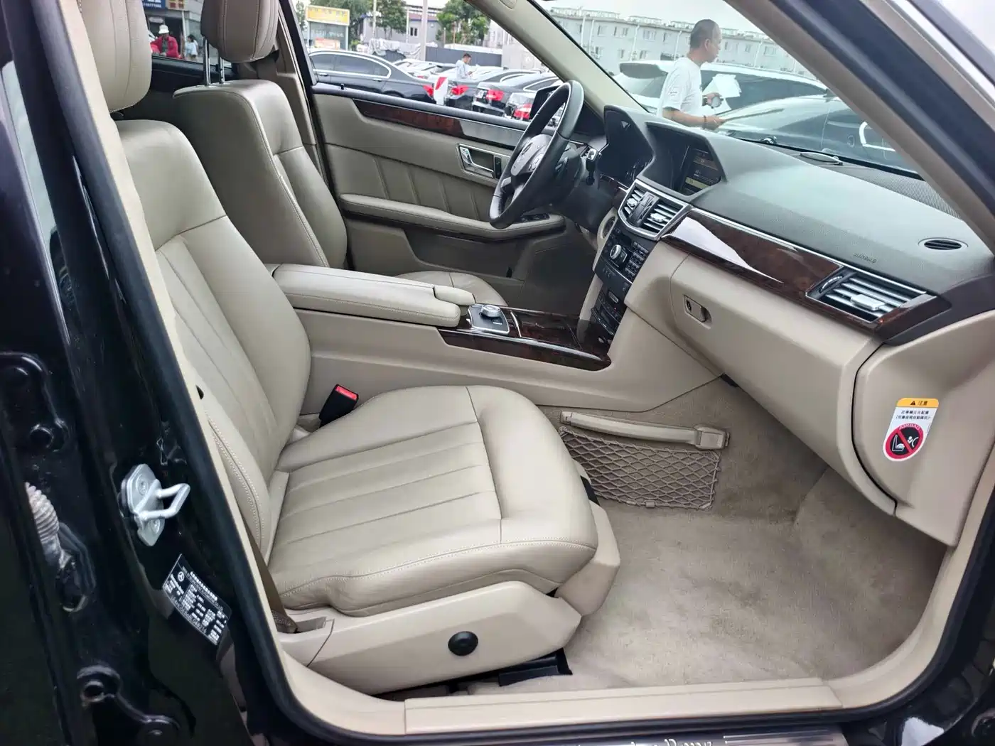Mercedes-Benz E-Class 2011 E 300 L Elegance фото 18