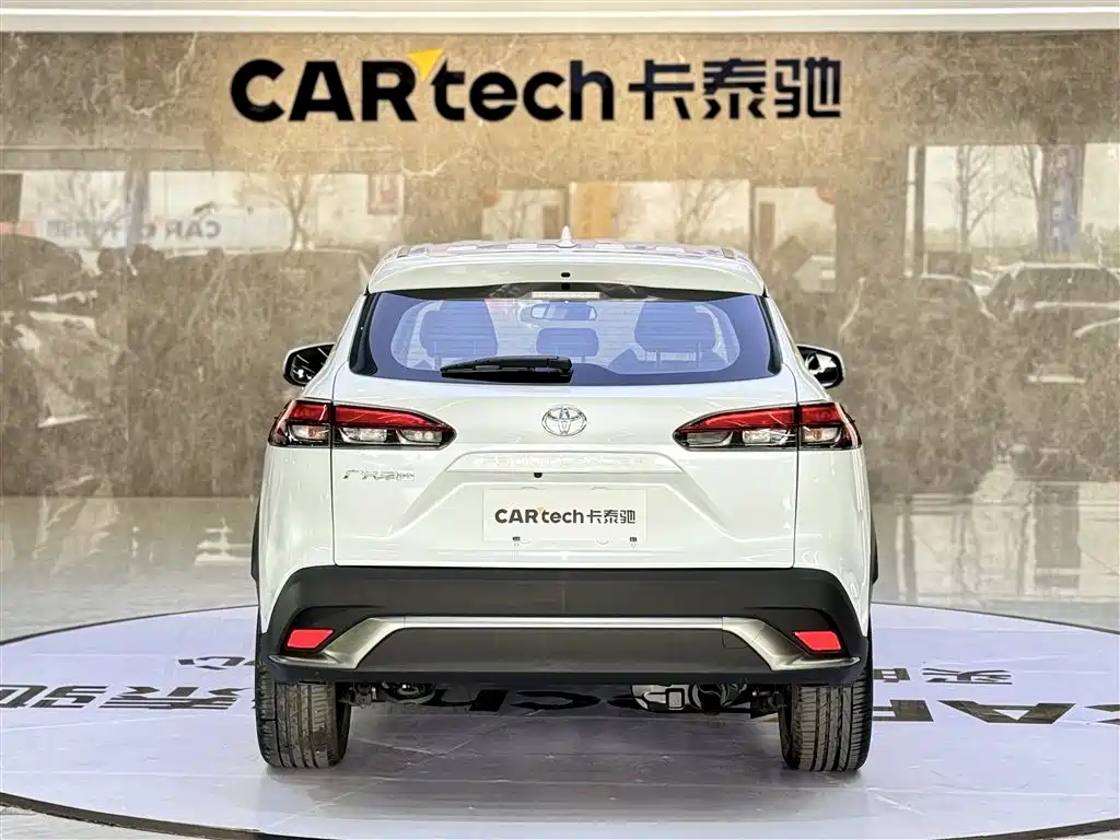 Toyota Frontlander 2022 2.0L CVT Luxury PLUS Edition фото 6