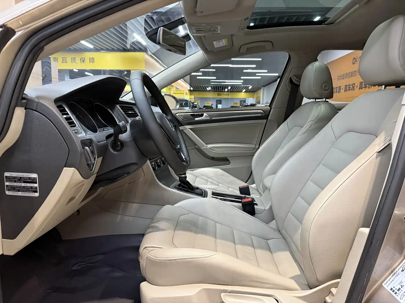 Volkswagen Golf 2015 1.4TSI Automatic Luxury фото 9