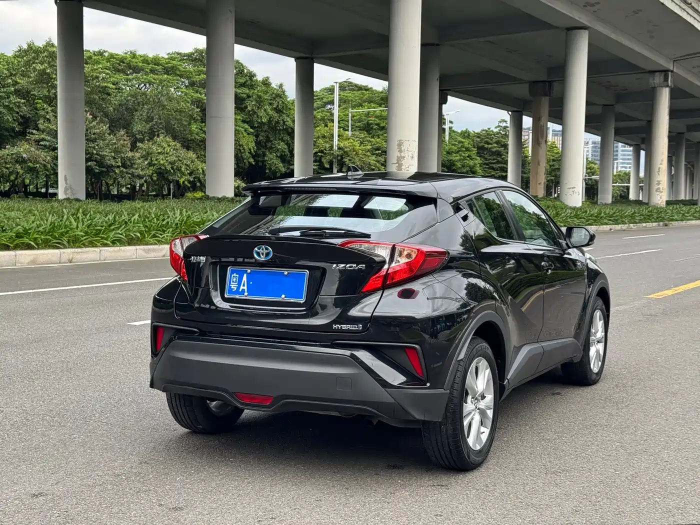 Photo 3 - Toyota IZOA