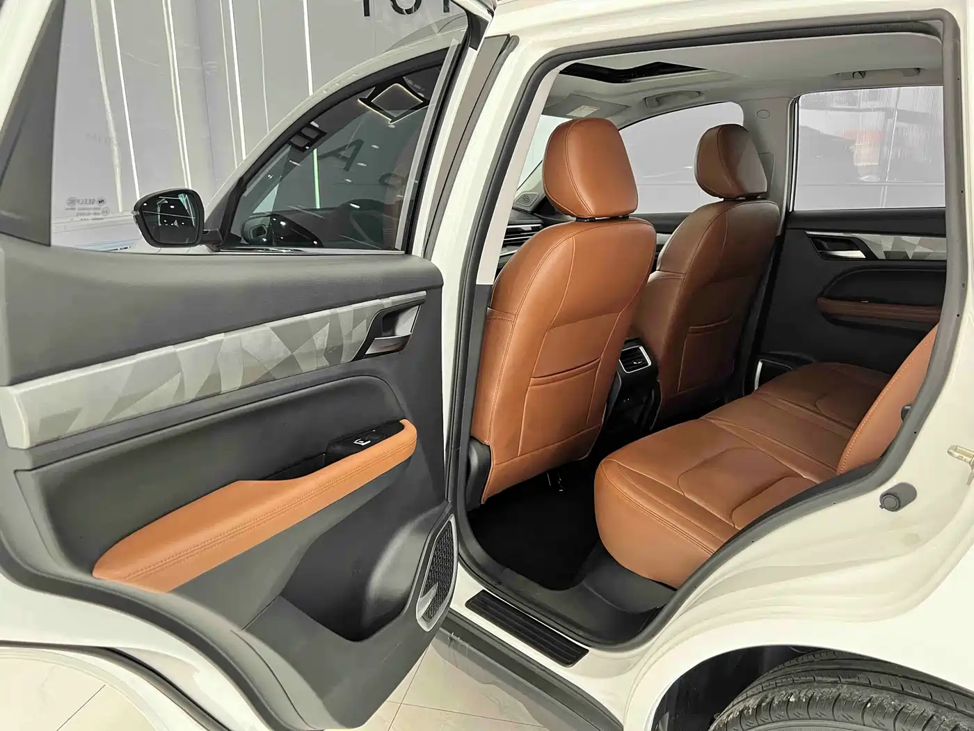 GEELY AUTOMOBILE VISION X6