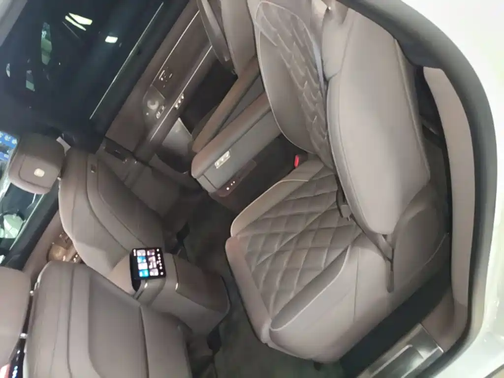 NIO ES8 2026 2025 Model 6-Seat Executive Luxury Edition