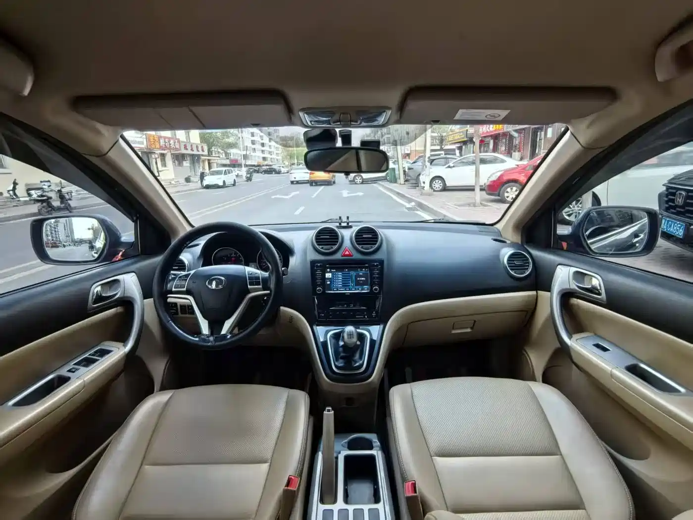 Haval H6 2011 2.0L Manual 2WD Urban Edition фото 7